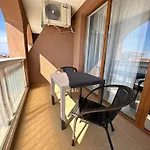 Apartment 2 Bedroom With 2 Balconies And Sea Views *
