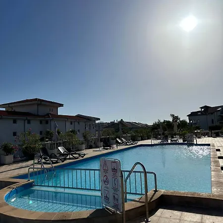 Διαμέρισμα 2 Bedroom With 2 Balconies And Sea Views