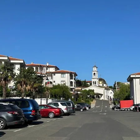 2 Bedroom With 2 Balconies And Sea Views