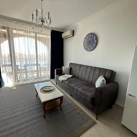 2 Bedroom With 2 Balconies And Sea Views