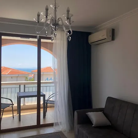 2 Bedroom With 2 Balconies And Sea Views