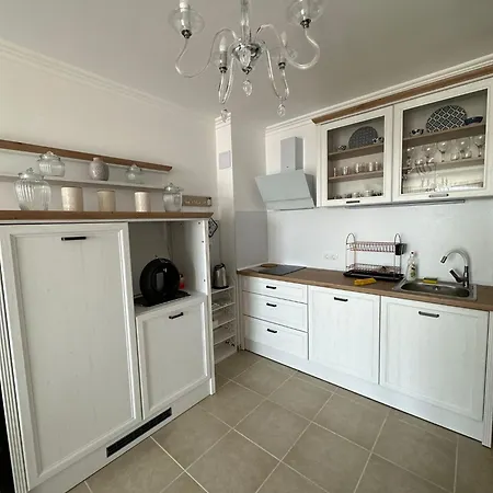 Lejlighed 2 Bedroom With 2 Balconies And Sea Views