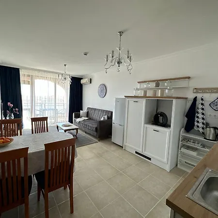 2 Bedroom With 2 Balconies And Sea Views