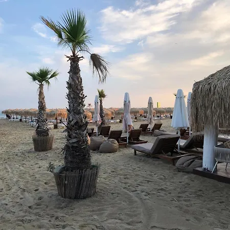 2 Bedroom With 2 Balconies And Sea Views *