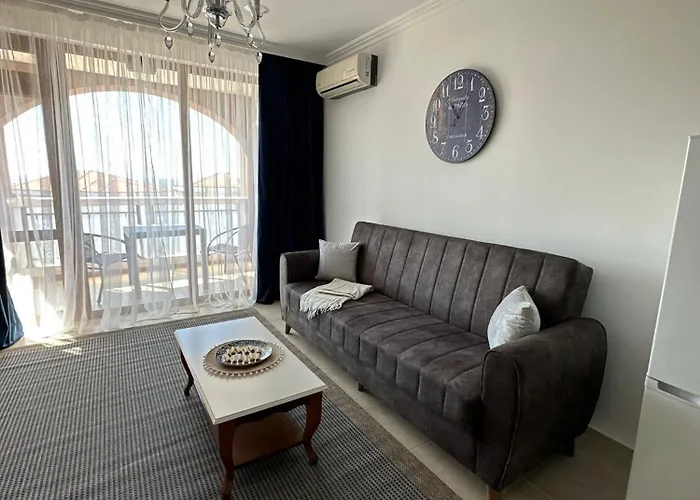 2 Bedroom With 2 Balconies And Sea Views