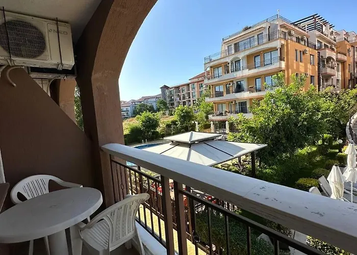 2 Bedroom With 2 Balconies And Sea Views Sveti Vlas