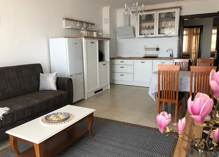 2 Bedroom With 2 Balconies And Sea Views *