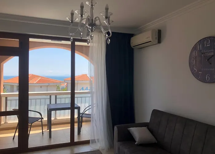 2 Bedroom With 2 Balconies And Sea Views