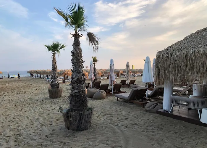 2 Bedroom With 2 Balconies And Sea Views *