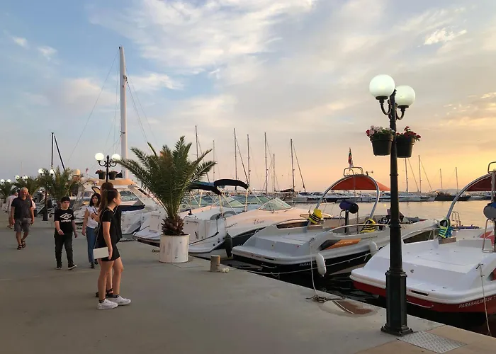 2 Bedroom With 2 Balconies And Sea Views Sveti Vlas